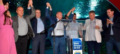 Deputados da ALEMS celebram o ato de sanção da Lei do Pantanal