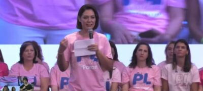 Em ato do PL, Michelle Bolsonaro é recebida com gritos de ‘senadora’ no PR