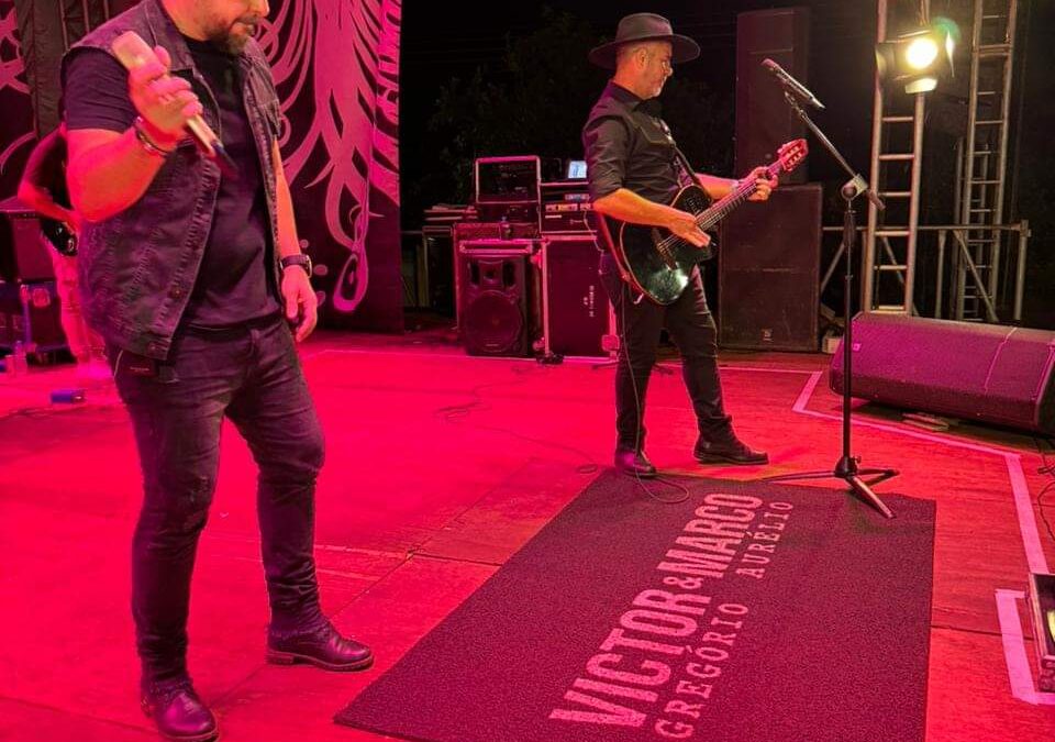 Bela Vista: Victor Gregório e   Marco Aurélio agitam festa no calçadão