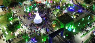 Abertura do Natal de Luzes de Caracol reuniu população em massa na Praça 1° de Maio