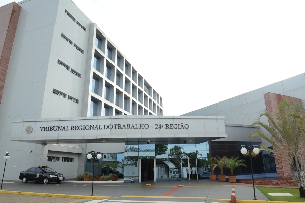 Justiça obrigada obriga frigorífico da  Capital pagar funcionários demitidos