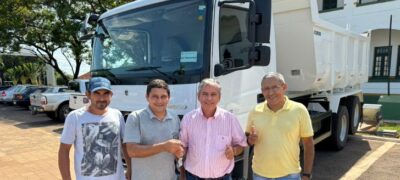 Bela Vista: Prefeitura entrega caminhão novo para obras