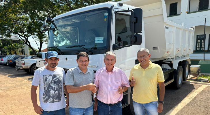 Bela Vista: Prefeitura entrega caminhão novo para obras