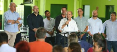 Governador em exercício entrega obras em Caarapó e autoriza ampliação da rede de saneamento