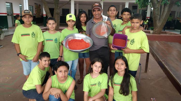 Empreendedorismo na escola: Crianças transformam frutos em produto e criam alternativa de renda para famílias em Nioaque