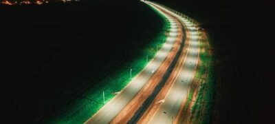 Obra de iluminação solar no anel viário de Ponta Porã avança para a reta final com 75% de execução