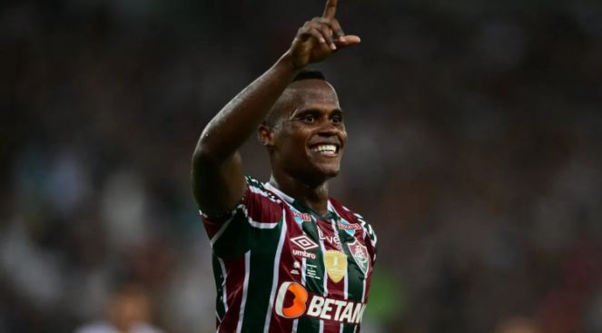 Fluminense vence LDU em jogo com final dramático e conquista Recopa