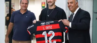 Léo Ortiz chega ao Rio para jogar pelo Flamengo