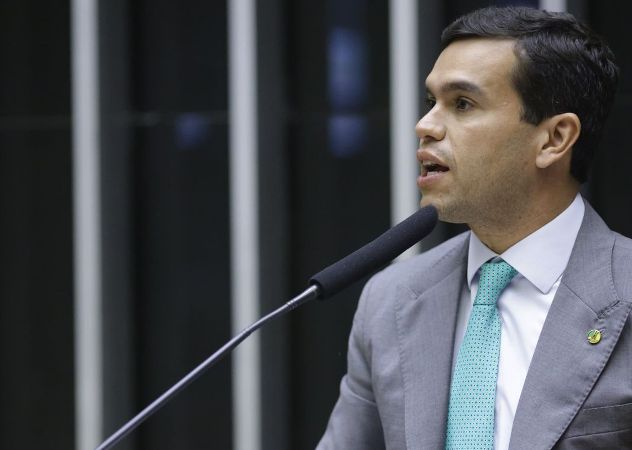 Deputado Beto Pereira propõe medidas para auxiliar vítimas do desastre no RS: “Exigem esforços conjuntos”