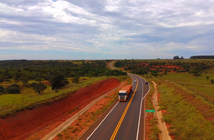 Na reta final, obra na MS-270 traz benefícios e muda realidade na região de fronteira