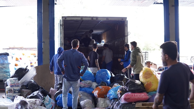 Sicredi dobra o valor arrecadado em movimento nacional para o Rio Grande do Sul e inicia nova mobilização