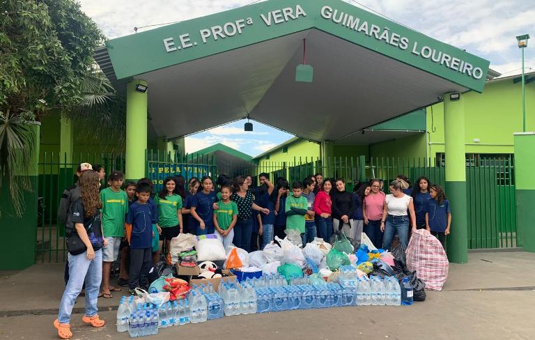 SOS Rio Grande do Sul: Rotary de Bela Vista recebe doações da escola Estadual Vera Guimarães Loureiro  