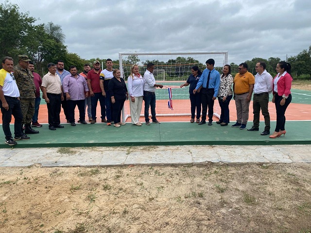 Inaugurada Quadra Poliesportiva na Escola Capitão Marcial Ramires em Carmelo Peralta, Paraguai: Um Novo Espaço para a Juventude e o Esporte