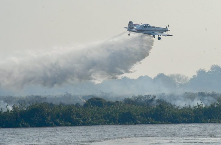 Por terra, rio e ar: Governo de MS mobiliza várias frentes no Pantanal em ações contra o fogo