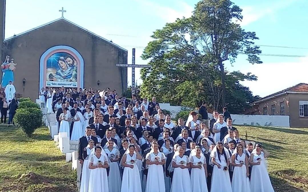 Casamento comunitário une 91 casais em Bella Vista Norte