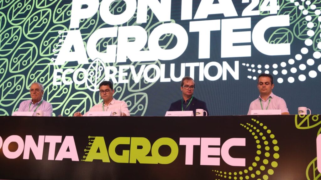 Segundo dia de Ponta Agrotec traz mesa redonda sobre Inovação Tecnológica, Previsões Climáticas e Conservação do Solo e Água com especialistas de renome