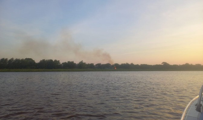 Polícia Militar Ambiental de Porto Murtinho Atua em Incêndio Transfronteiriço