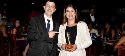 Bela-vistense Adriane Coronel ganha prêmio Pente de Ouro 2024