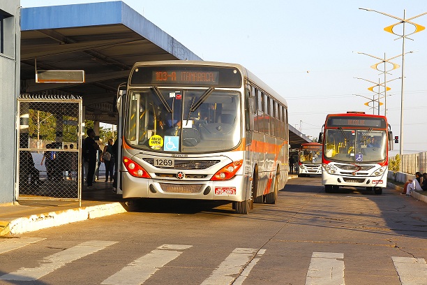 Transporte público em Campo Grande é caro, ruim e demorado, diz Beto Pereira