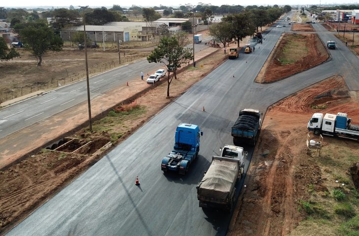 Moreninhas: obra do Governo de MS, recapeamento da avenida Gury Marques entra na fase final