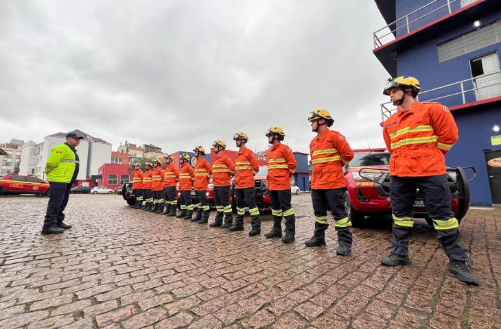 Reforço: bombeiros gaúchos estão a caminho de MS para ajudar no combate aos incêndios florestais