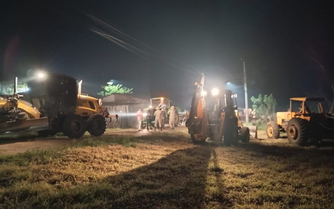 Corpo de Bombeiros, 10° RC Mec e Prefeitura, Atuam no Combate a Incêndio de Grandes Proporções em Bela Vista