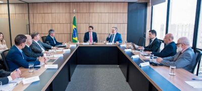 Vander articula em Brasília aprovação de modernização de aeroportos em MS