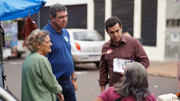 Beto Pereira e Eduardo Riedel estabelecerão parcerias para melhorar estruturas das feiras livres em visita ao Guanandi