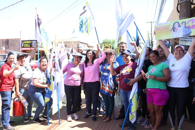 Com comício e caminhadas, Rose Modesto apresenta propostas para população em bairros de Campo Grande