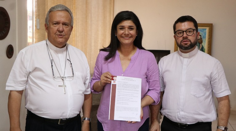 Rose Modesto assina protocolo de Intenções da Arquidiocese de Campo Grande