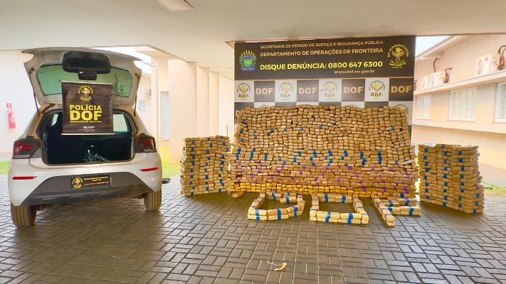 Veículo furtado em São Paulo é recuperado pelo DOF com mais de uma tonelada de maconha