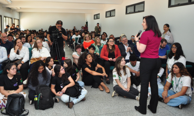 IFMS sedia palestra da ministra Simone Tebet sobre a Rota Bioceânica