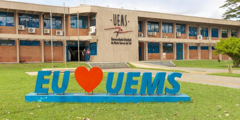 UEMS abre 12 vagas em concurso público para docentes