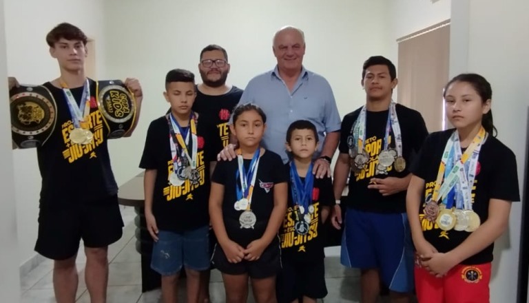 ESPORTE+ ESCOLA de Jiu-Jitsu brilha em Circuito Estadual