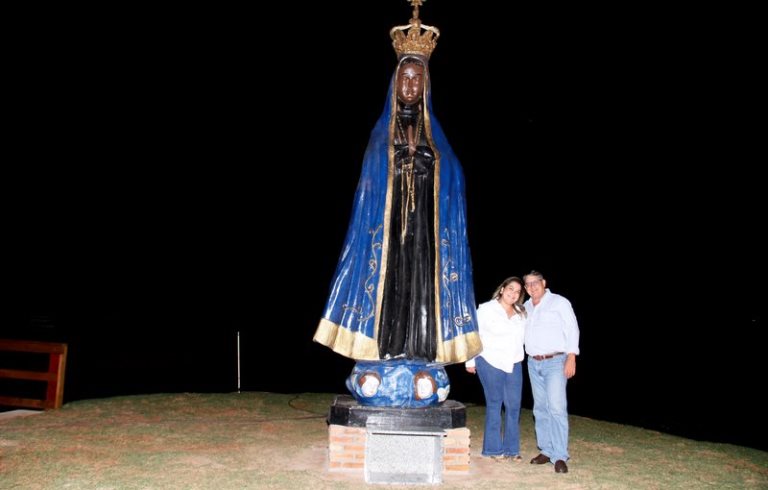 Empresário Bela-vistense homenageia Nossa Senhora Aparecida com imagem de quatro metros