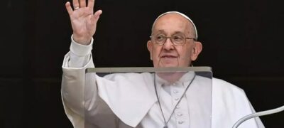 Após reunião com Zelensky, Papa Francisco pede que ‘não deixem os ucranianos morrer de frio’