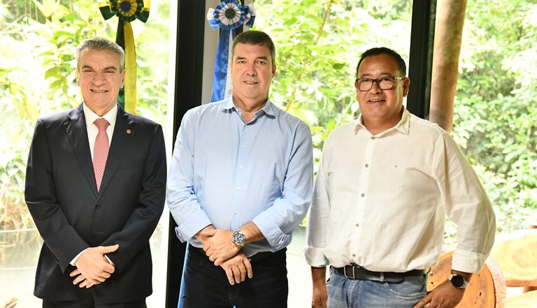 Com Riedel e prefeito Bandeira, Paulo Corrêa articula construção do minianel viário em Amambai