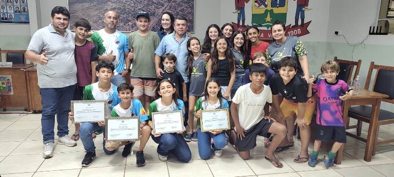 Atletas de Beach Tennis recebem Moção de Aplauso do vereador Geferson Vieira