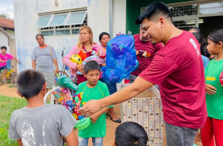 MS em Ação retorna à aldeia para entregar documentos e brinquedos de Natal