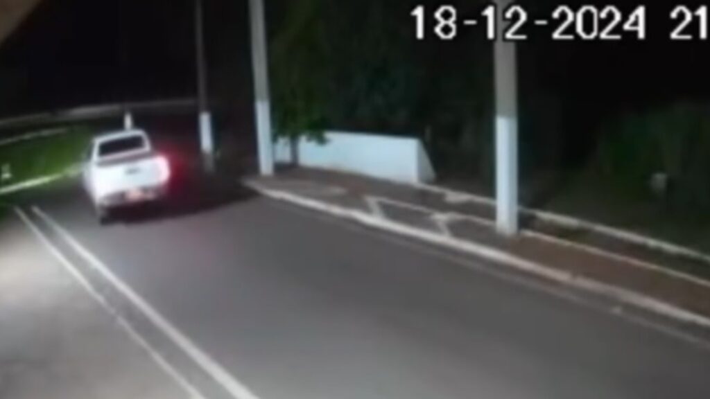 Adolescente de 15 anos é assassinado a tiros por criminosos durante roubo de caminhonetes em Bela Vista