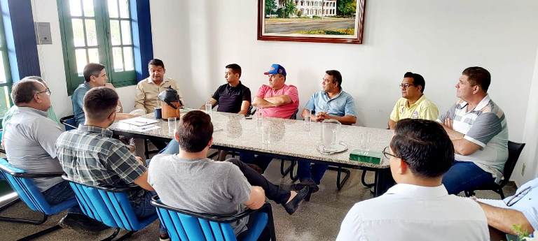 Bela Vista: Prefeito recebe Presidente da câmara e vereadores para reunião informal  