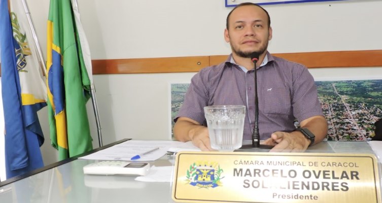 Marcelo parabeniza servidores por organização do evento de entrega de títulos de cidadão caracolense