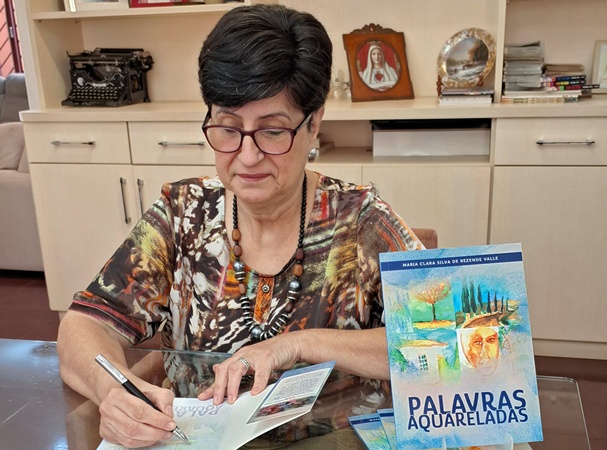 Com história emocionante, livro “Palavras Aquareladas” será lançado neste sábado
