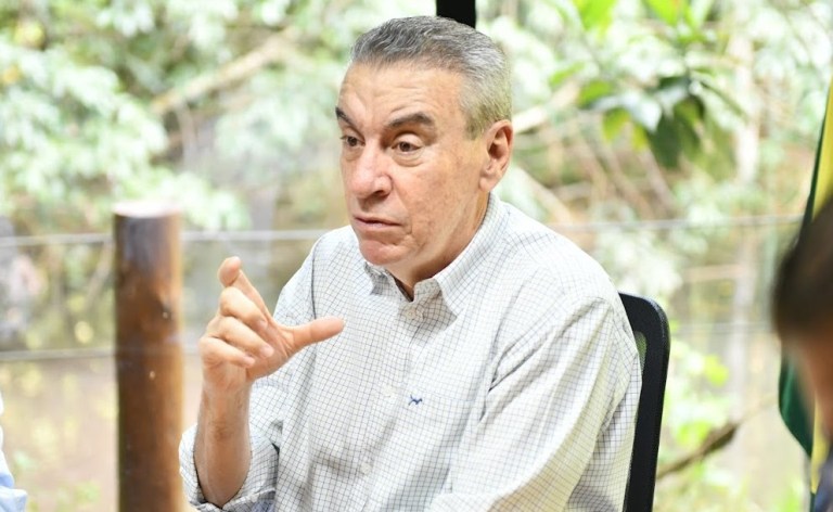 Paulo Corrêa articula reforma da rodoviária e redutores de velocidade na MS-382, em Bonito