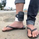 Aprovada no Senado, tornozeleira em agressores de mulheres vai à sanção de Lula