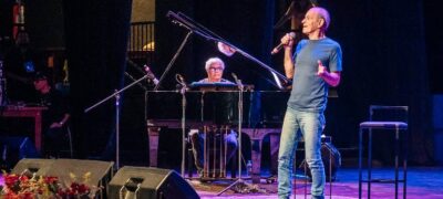 Da palavra ao canto: palestra-show de Ney Matogrosso transforma abertura do FestJuv em experiência de arte viva