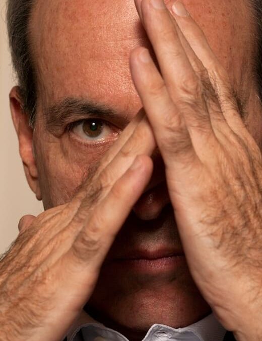 Ney Matogrosso recebe título de Doutor Honoris Causa na abertura do FestJuv 2026