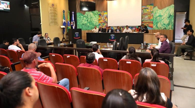 Energisa dá “calote” em Audiência Pública e prefere silêncio diante de reclamações