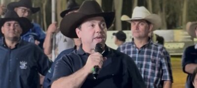 Em discurso firme, Rodolfo Nogueira levanta multidão ao homenagear Bolsonaro em Ponta Porã