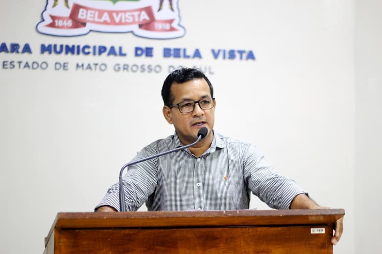 Vereador Fleitas solicita parceria com Calcários e produção de massa asfáltica para melhorias na infraestrutura urbana